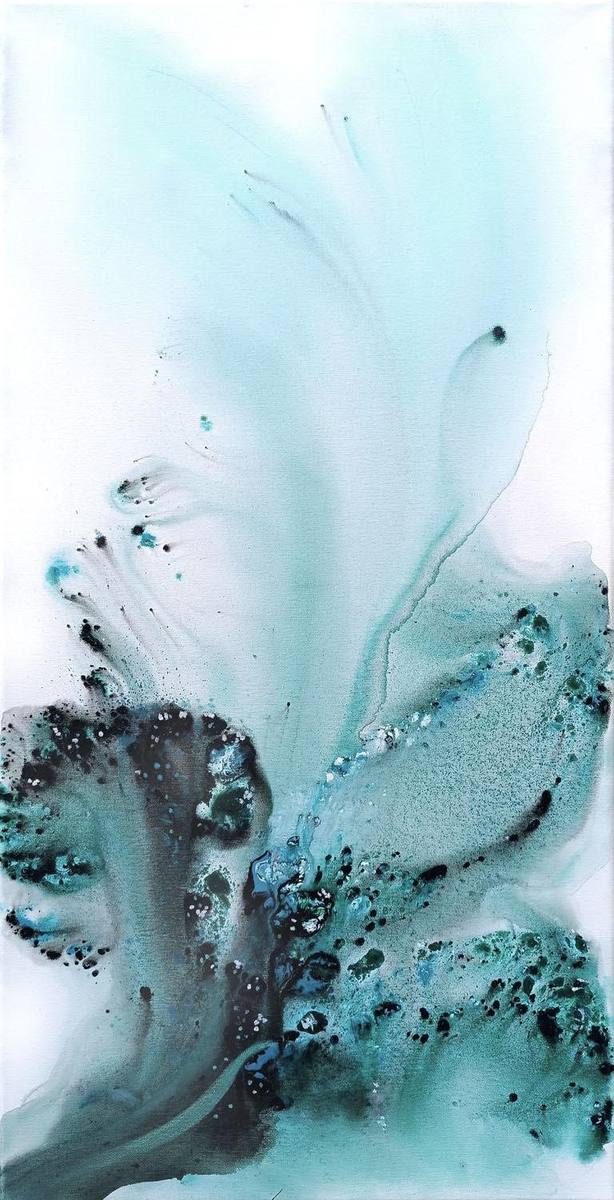 Nature 595